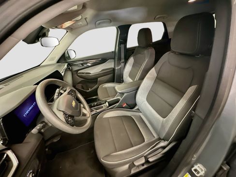 Used 2025 Chevrolet TrailBlazer LT w/ Driver Confidence Package AWD/4WD image 13