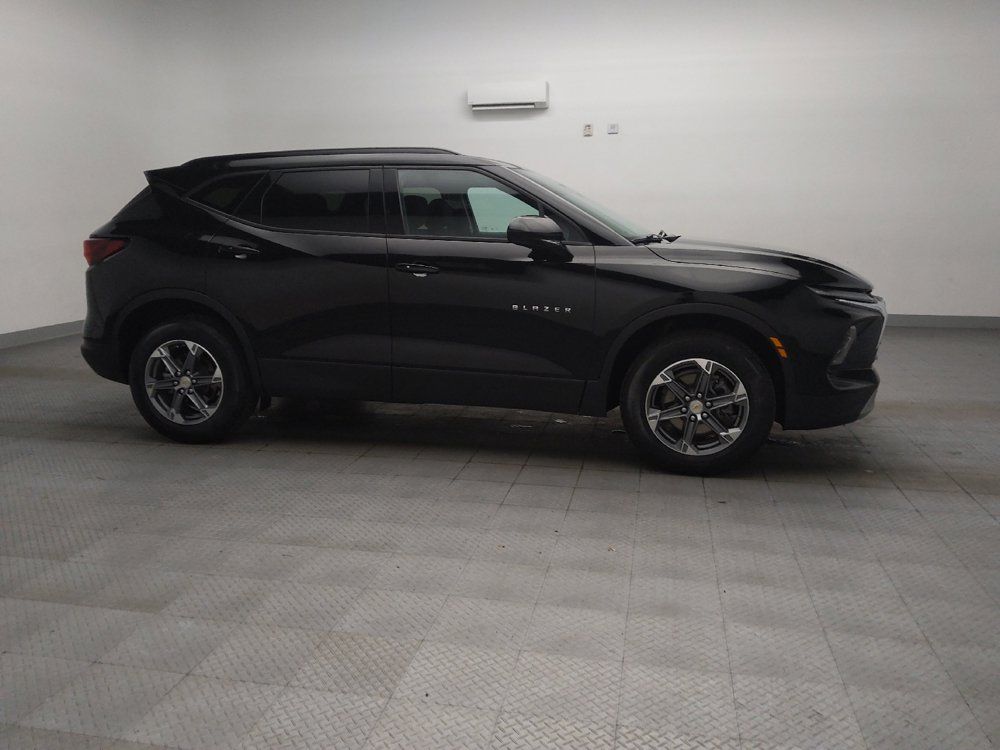 Used 2024 Chevrolet Blazer LT w/ Convenience Package FWD image 11