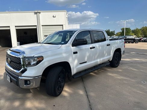 Used 2021 Toyota Tundra SR5 w/ SR5 Leather Package AWD/4WD image 1