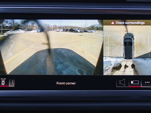 Used 2023 Audi Q3 2.0T Premium Plus w/ Premium Plus Package image 15