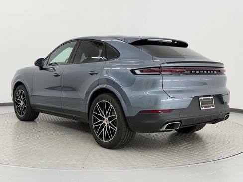 Certified 2026 Porsche Cayenne Coupe AWD/4WD image 3