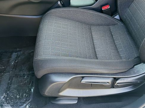 Certified 2024 Honda HR-V LX image 18