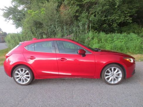 Used 2015 MAZDA MAZDA3 s Grand Touring w/ Technology Package FWD image 11