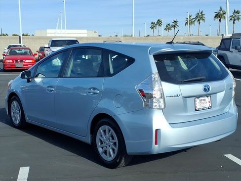 Used 2012 Toyota Prius V Five image 10