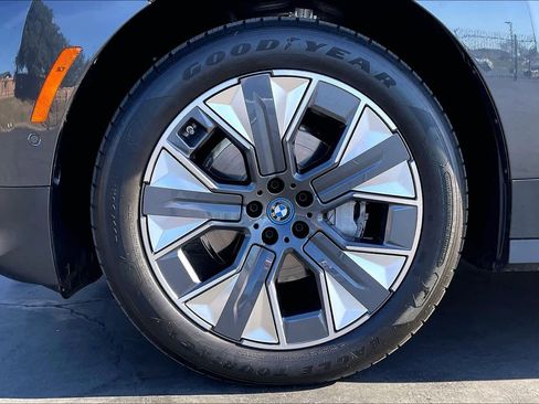 Used 2025 BMW iX xDrive50 w/ Convenience Package image 12