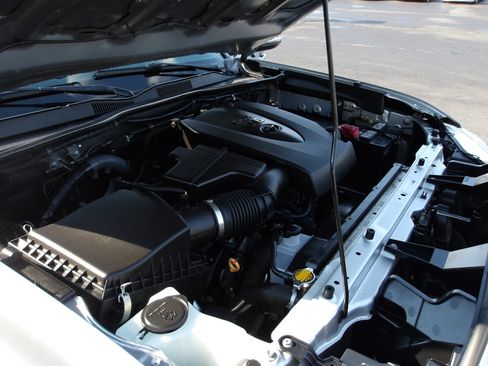 Used 2017 Toyota Tacoma Limited image 23