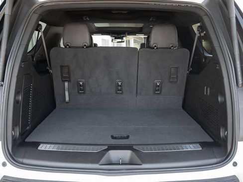 Used 2023 Chevrolet Suburban Z71 AWD/4WD image 45