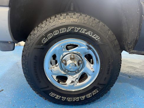 Used 1998 Dodge Ram 1500 Truck 4x4 Regular Cab image 46