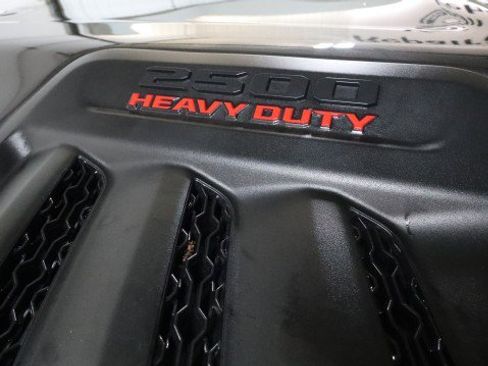 Used 2025 RAM 2500 Laramie AWD/4WD image 30