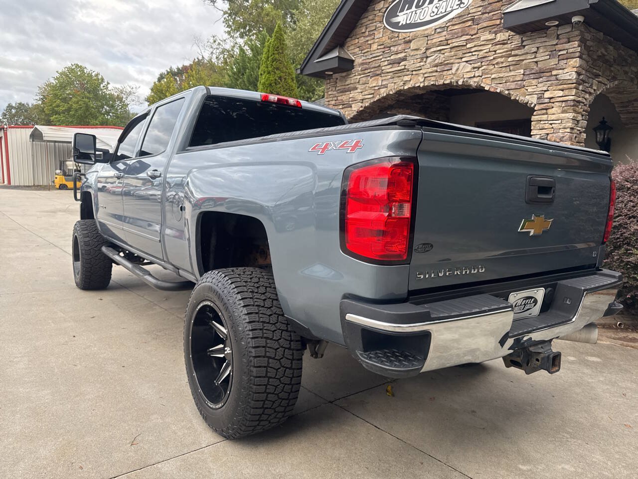 Used 2016 Chevrolet Silverado 2500 LT AWD/4WD image 3