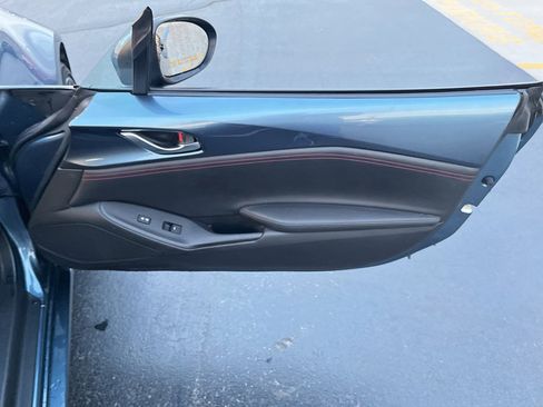 Used 2017 MAZDA MX-5 Miata RF Grand Touring image 25