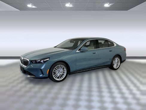 Used 2024 BMW 530i w/ Premium Package RWD image 1