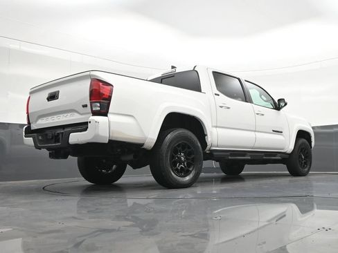 Used 2022 Toyota Tacoma SR5 RWD image 27