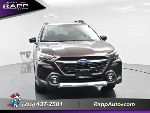 Used 2025 Subaru Outback Limited AWD/4WD image 2