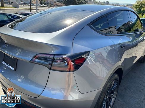 Used 2025 Tesla Model Y Long Range image 85