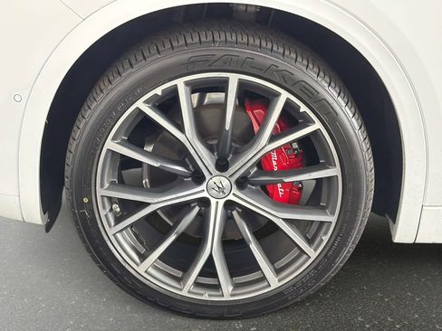 Used 2023 Maserati Grecale Modena AWD/4WD image 11