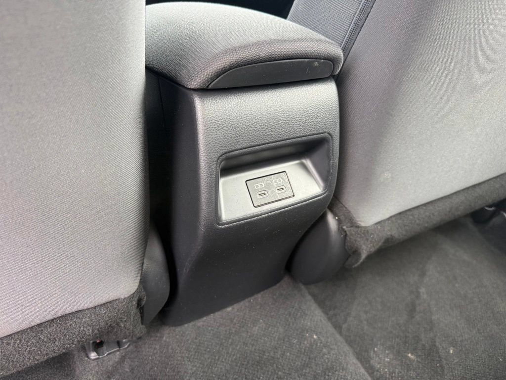 Used 2025 Toyota Corolla LE FWD image 30