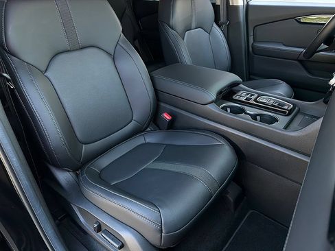 Used 2025 Honda Pilot Touring image 27