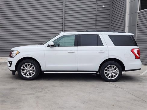 Used 2021 Ford Expedition XLT image 5