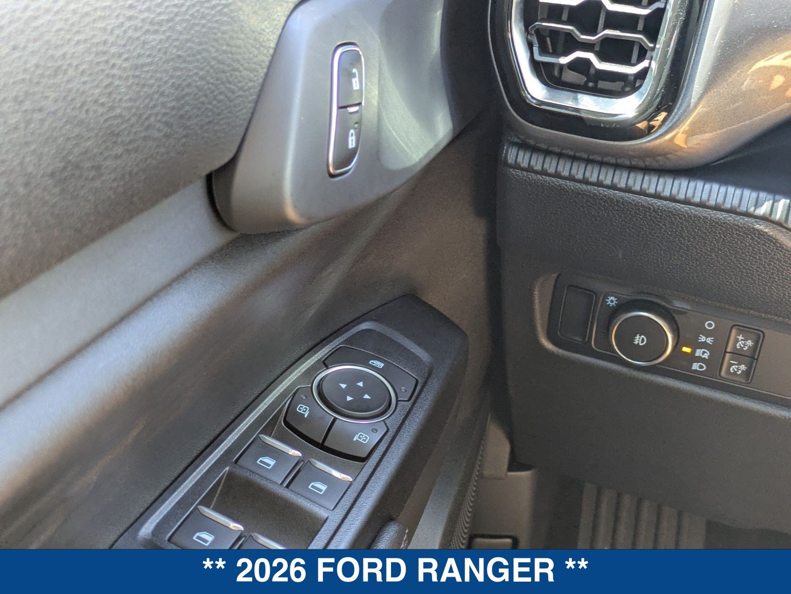 New 2026 Ford Ranger XLT w/ Black Appearance Package RWD image 25