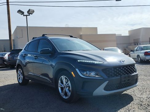 Used 2023 Hyundai Kona SEL w/ Convenience Package image 3