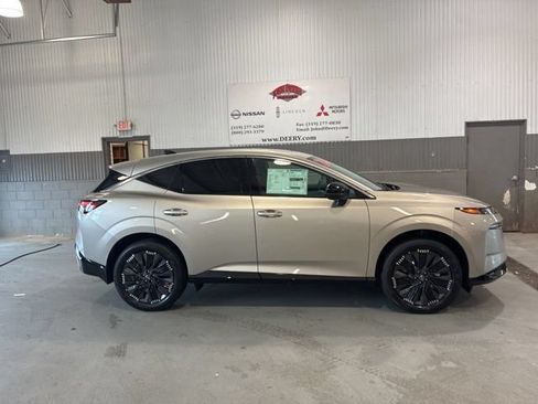 New 2026 Nissan Murano Platinum w/ Cargo Package AWD/4WD image 2
