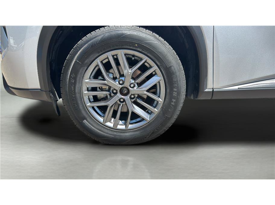 Used 2024 Nissan Rogue S AWD/4WD image 38