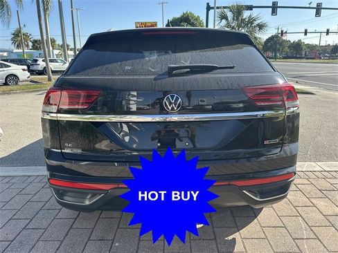 Certified 2022 Volkswagen Atlas Cross Sport SE image 7