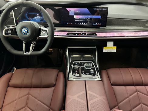 New 2026 BMW i7 eDrive50 w/ M Sport Package image 16
