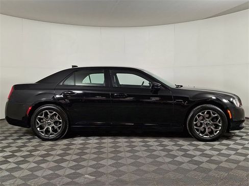 Used 2016 Chrysler 300 S image 10