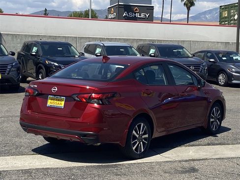 New 2025 Nissan Versa SV w/ Trunk Package image 2