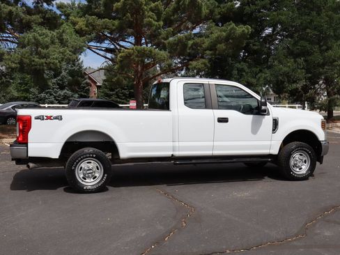 Used 2018 Ford F250 XL w/ Power Equipment Group AWD/4WD image 4