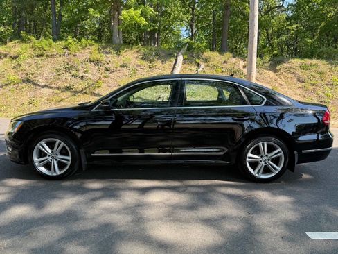 Used 2015 Volkswagen Passat 1.8T SE FWD image 10