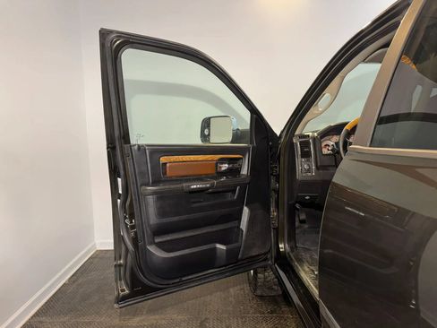 Used 2013 RAM 2500 Longhorn w/ Convenience Group AWD/4WD image 7
