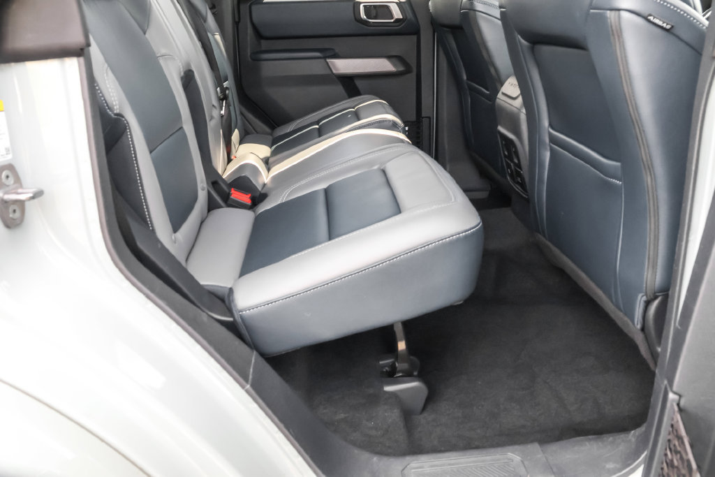 Used 2022 Ford Bronco Outer Banks AWD/4WD image 33