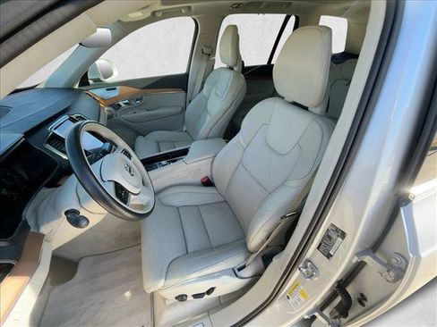 Used 2016 Volvo XC90 T6 Inscription w/ Vision Package image 16