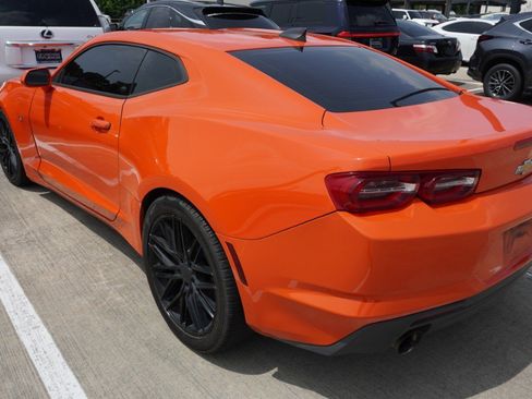 Used 2019 Chevrolet Camaro LT RWD image 7
