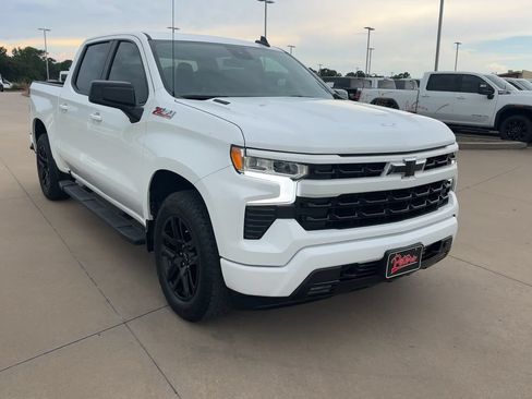 Used 2024 Chevrolet Silverado 1500 RST AWD/4WD image 3