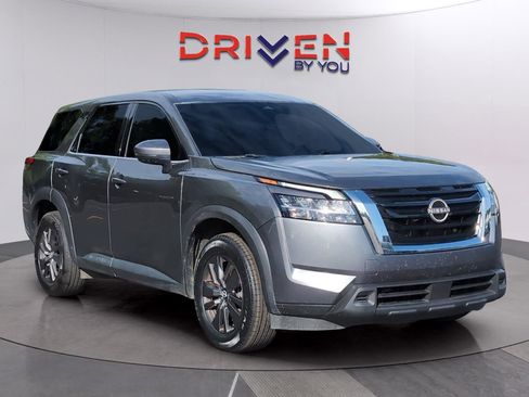 Used 2022 Nissan Pathfinder S FWD image 7