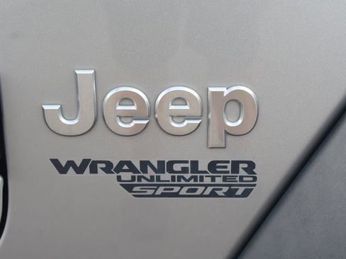 Used 2021 Jeep Wrangler Unlimited Sport AWD/4WD image 10