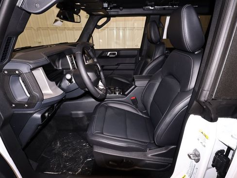 New 2026 Ford Bronco Outer Banks AWD/4WD image 12