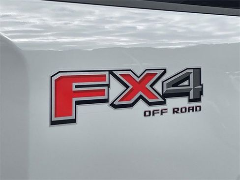 New 2026 Ford F250 Lariat w/ FX4 Off-Road Package image 8