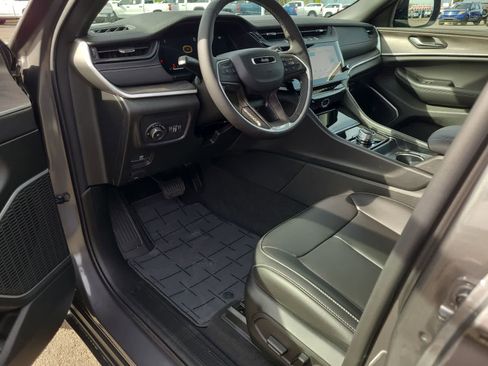 New 2026 Jeep Grand Cherokee Limited AWD/4WD image 10