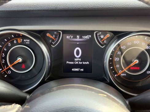 Used 2019 Jeep Wrangler Sport AWD/4WD image 20