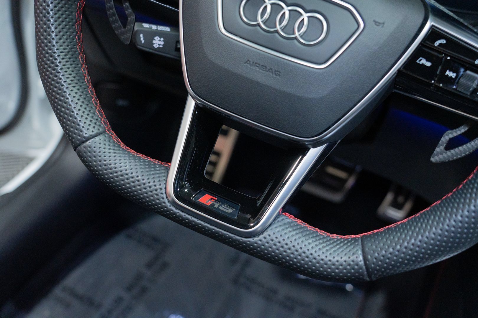 Used 2023 Audi RS 6 AWD/4WD image 45