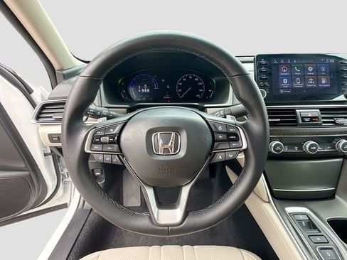 Used 2022 Honda Accord Touring image 39