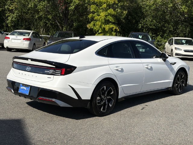 Certified 2025 Hyundai Sonata SEL AWD/4WD image 13