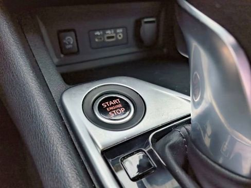 Used 2024 Nissan Sentra SV image 5