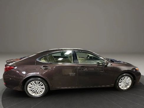 Used 2013 Lexus ES 350 w/ Luxury Pkg image 6