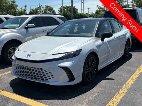 Used 2025 Toyota Camry XSE w/ Premium Package FWD image 3